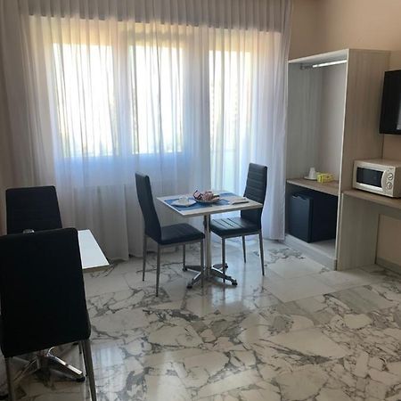 Domus Della Radio Bed and Breakfast Roma Esterno foto